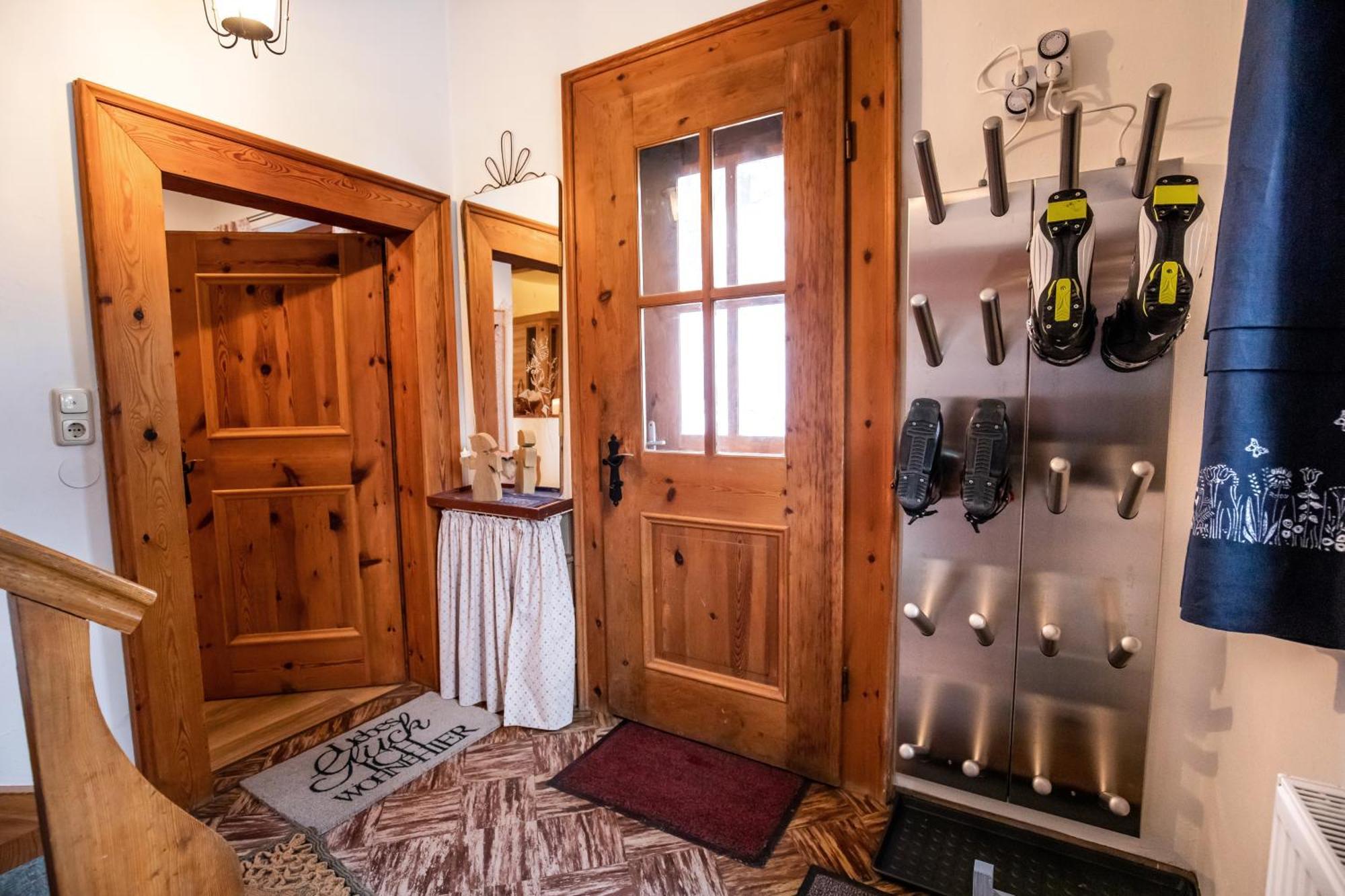 Haus Weidmannsheil - Wohnen Im Romantischen Forsthaus Werfen Dış mekan fotoğraf
